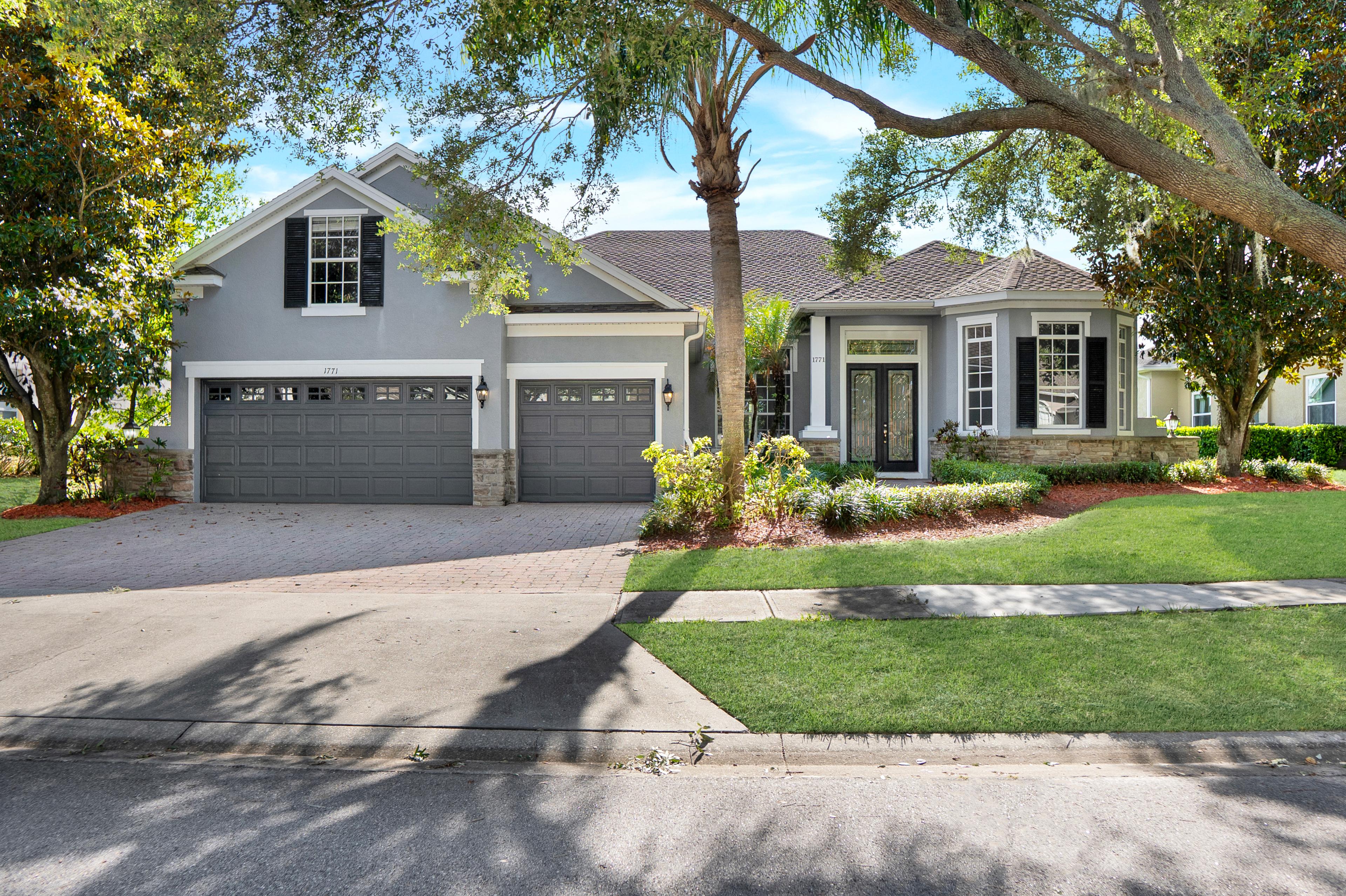 Beautiful House for Sale in Kissimmee Bay 